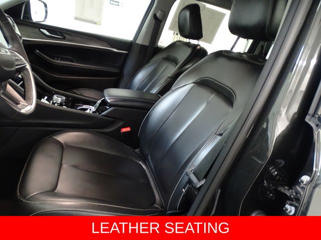 1C4RJKBG8P8815858