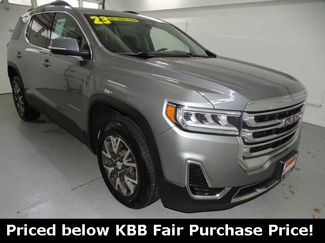 2023 GMC Acadia SLE's photo