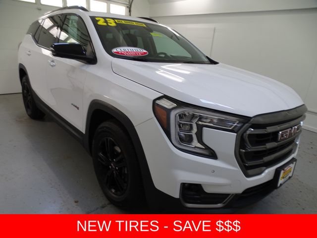 2023 GMC Terrain AT4 AWD's photo