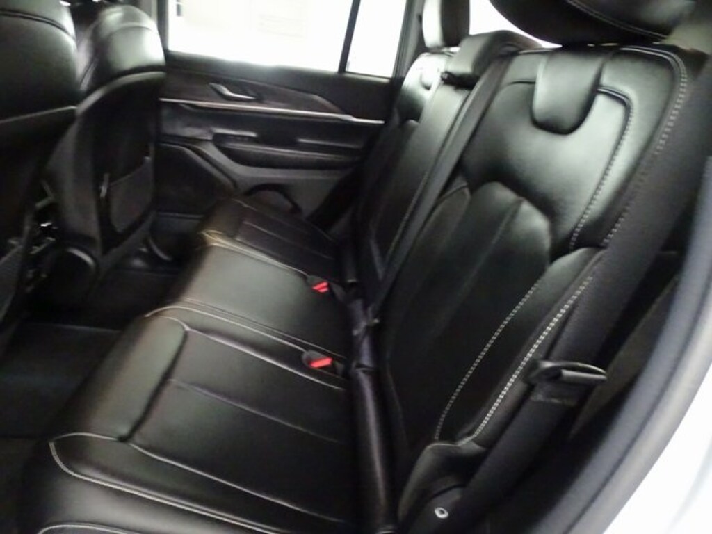 Used 2023 Jeep Grand Cherokee Limited SUV