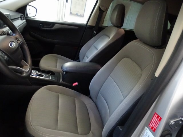 2020 Ford Escape S photo 2