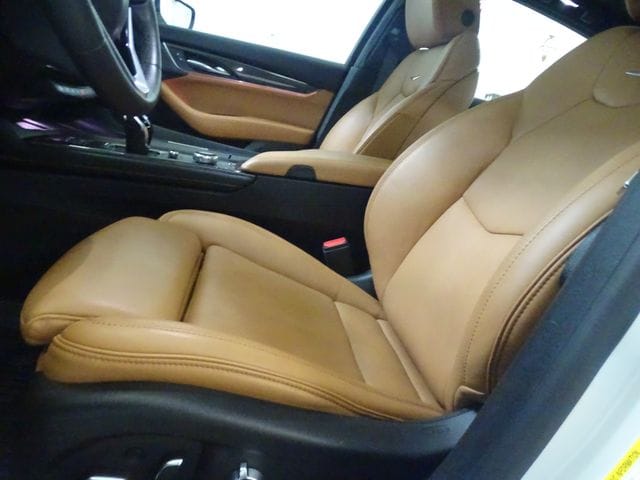 1G6DS5RK9S0106045