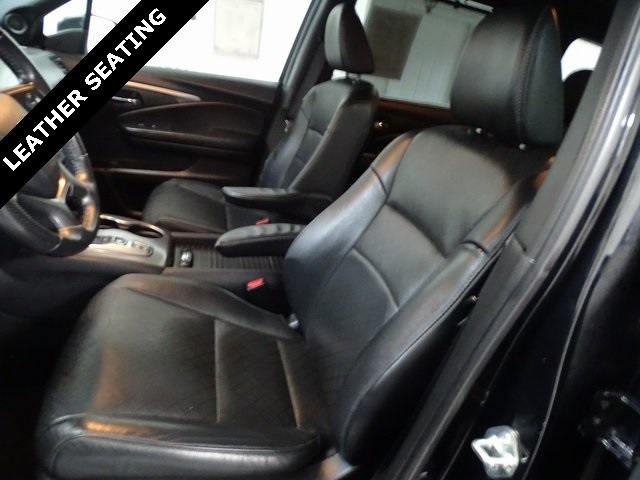 Used 2019 Honda Passport EX-L with VIN 5FNYF8H52KB023851 for sale in Mount Olive, NJ