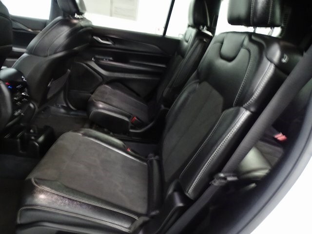 2023 Jeep Grand Cherokee Altitude photo 3