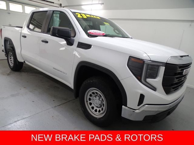 2023 GMC Sierra 4WD Crew Cab Short Box Pro's photo