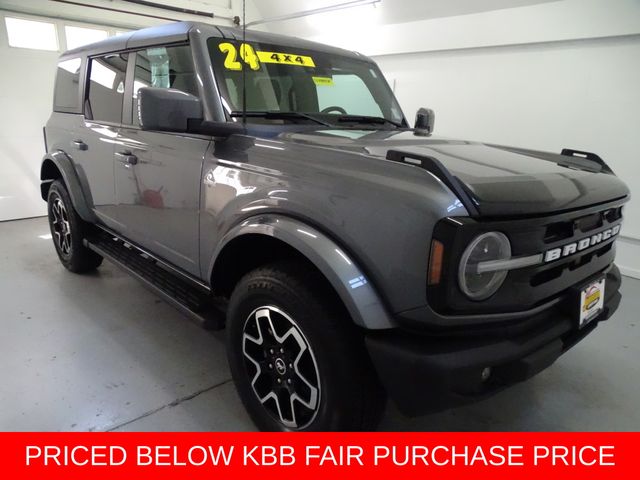 2024 Ford Bronco Outer Banks 4x4's photo