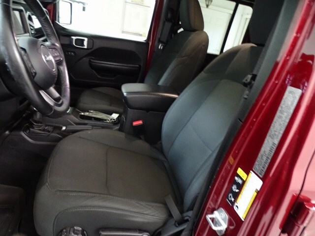 2021 Jeep Wrangler Unlimited Sport Altitude photo 2
