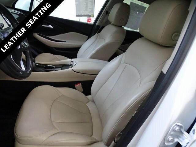 2020 Buick Envision Essence photo 2