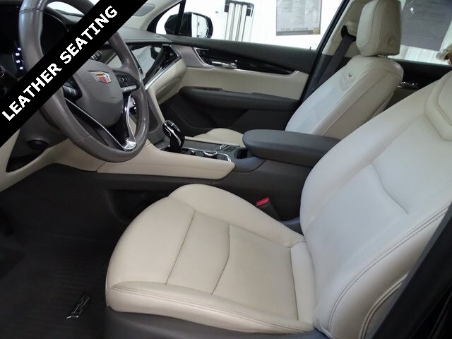 2021 Cadillac XT6 Premium Luxury photo 2