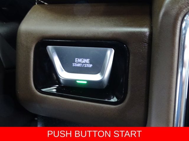 2026 GMC Yukon Denali Ultimate - Photo 9