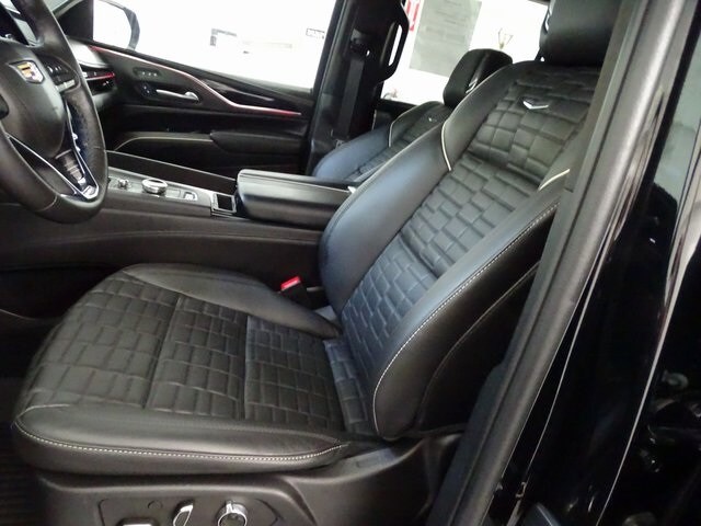 2024 Cadillac Escalade V-Series photo 2