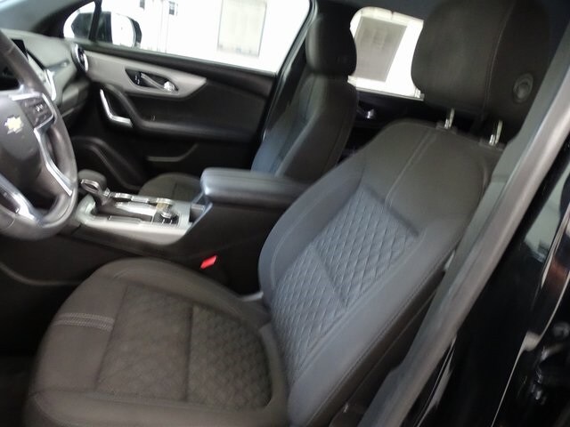 2022 Chevrolet Blazer 2LT photo 2