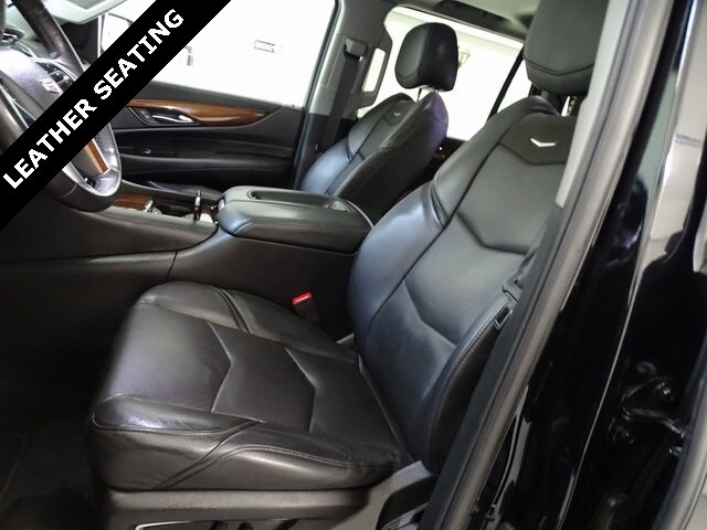 2020 Cadillac Escalade Premium Luxury photo 2