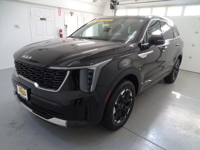 2025 Kia Sorento S - Photo 18