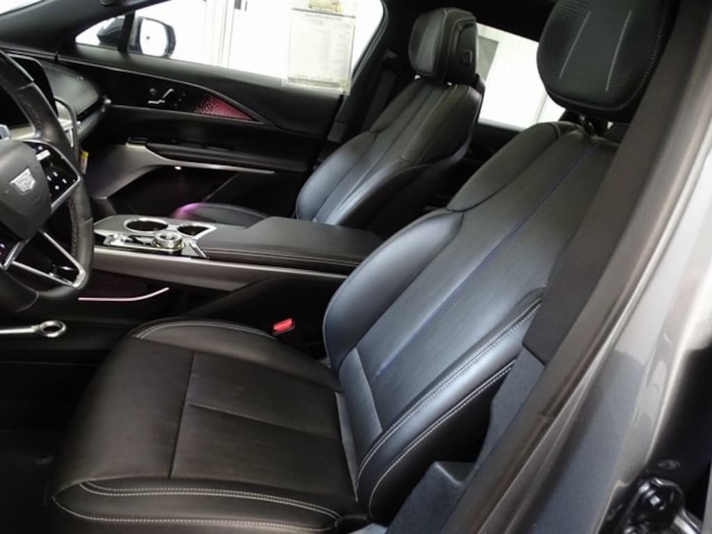 Used 2023 Cadillac Lyriq Luxury SUV