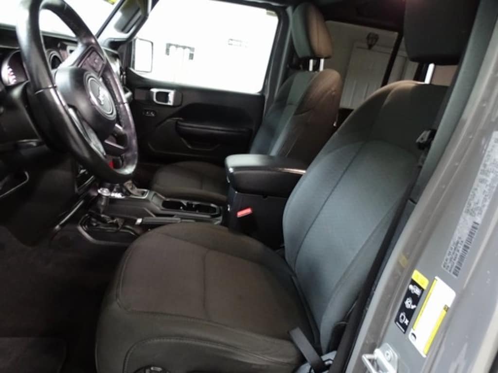 Used 2021 Jeep Gladiator Sport Truck