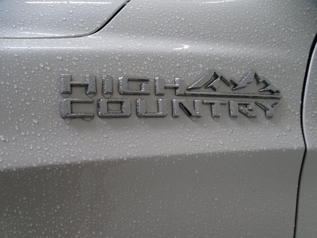 2024 Chevrolet Suburban High Country - Photo 25