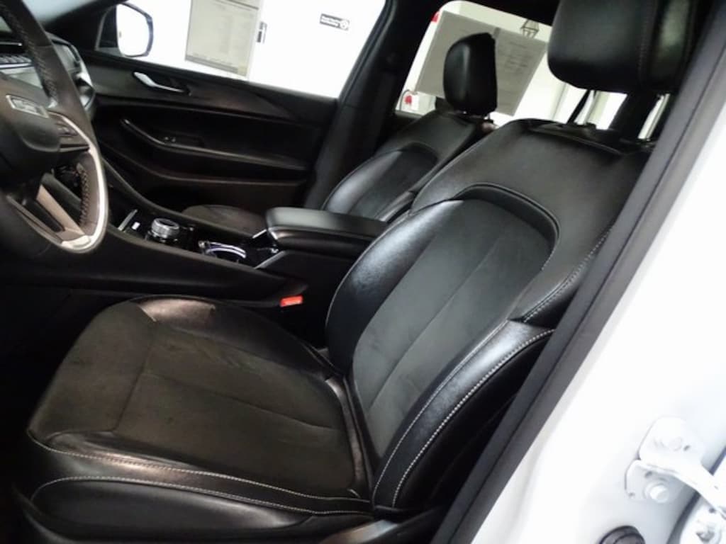 Certified 2023 Jeep Grand Cherokee L Altitude SUV