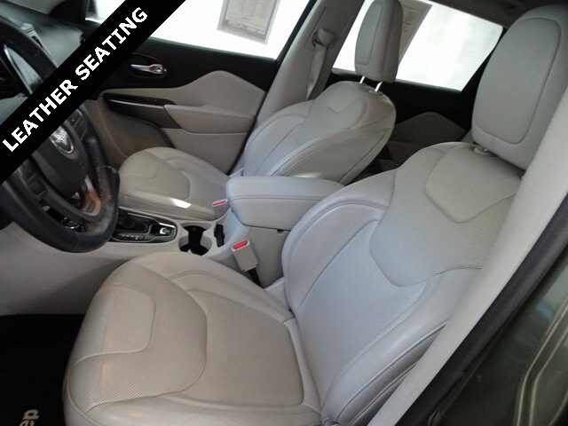 2019 Jeep Cherokee Limited photo 2