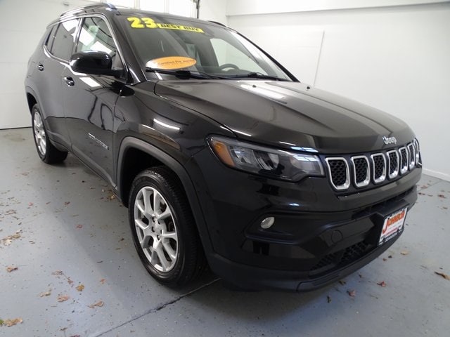 2023 Jeep Compass Latitude Lux