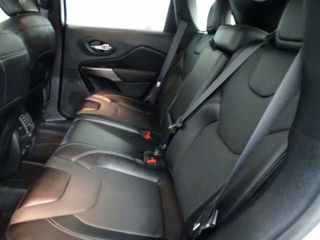 2022 Jeep Cherokee Latitude Lux photo 4