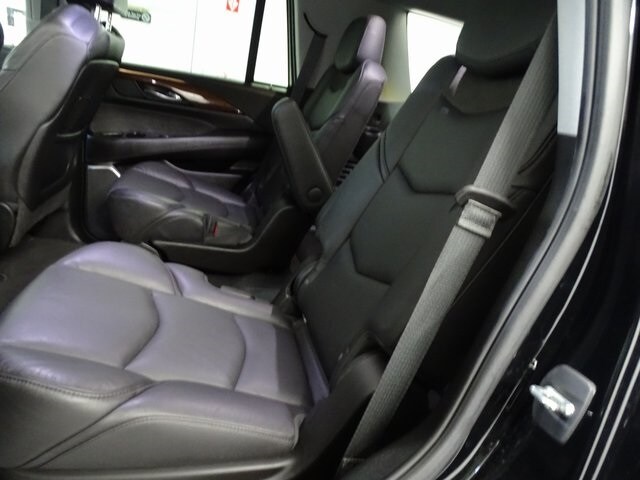 2020 Cadillac Escalade Premium Luxury photo 4