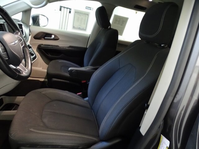2020 Chrysler Voyager LX photo 2