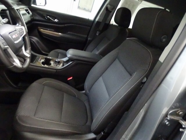 2023 Gmc Acadia SLE photo 2