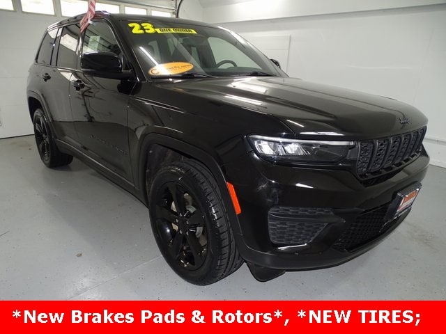 2023 Jeep Grand Cherokee Altitude's photo