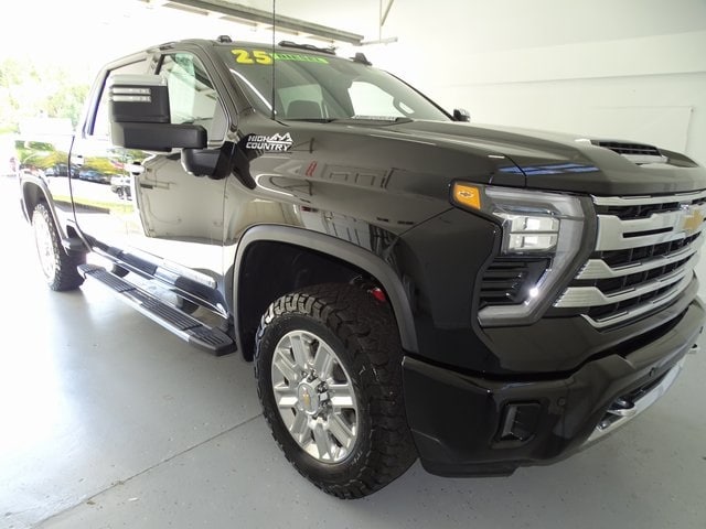 2025 Chevrolet Silverado 2500HD High Country's photo