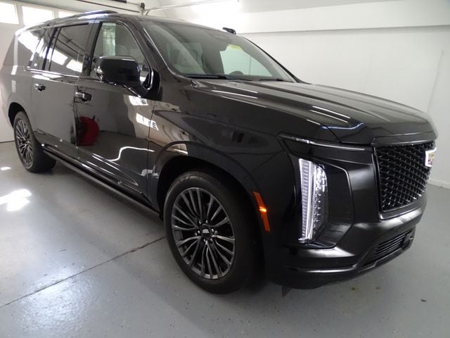 2025 Cadillac Escalade ESV