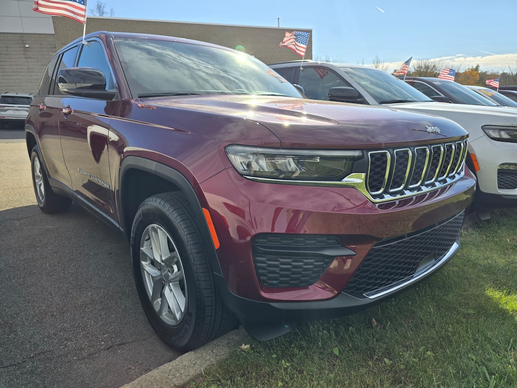 New 2025 Jeep Grand Cherokee LAREDO X 4X4 Sport Utility