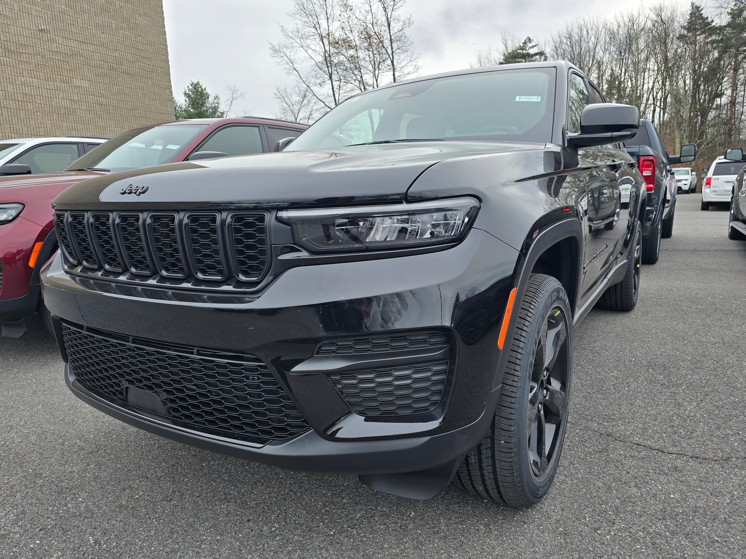2025 Jeep Grand Cherokee Altitude's photo
