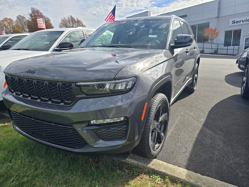 New 2025 Jeep Grand Cherokee LIMITED 4X4 Sport Utility