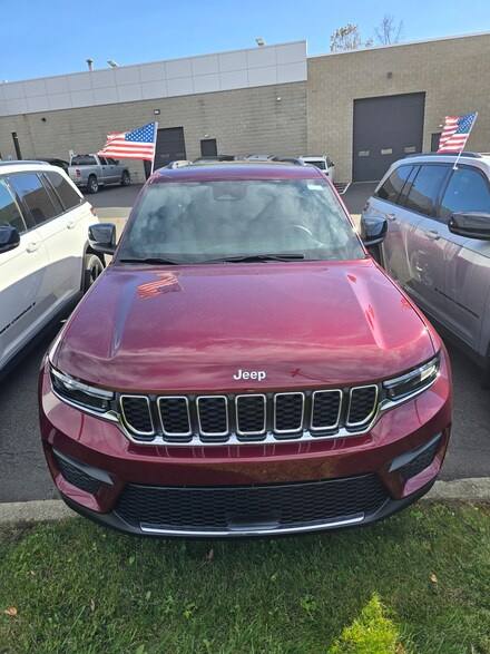2025 Jeep Grand Cherokee LAREDO X 4X4 Sport Utility