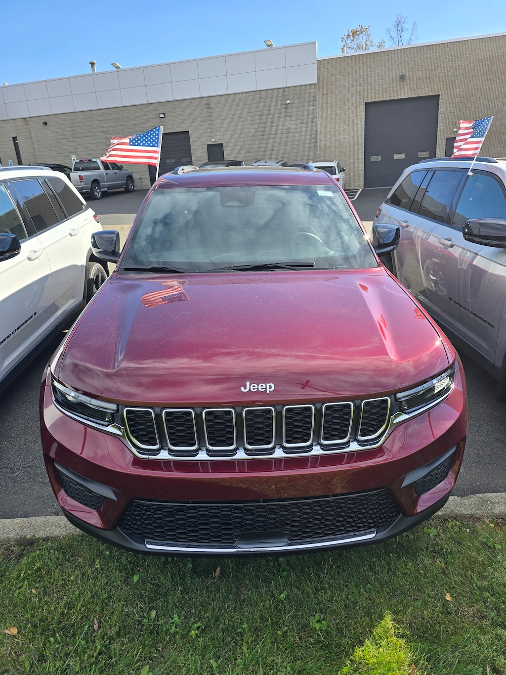 New 2025 Jeep Grand Cherokee LAREDO X 4X4 Sport Utility