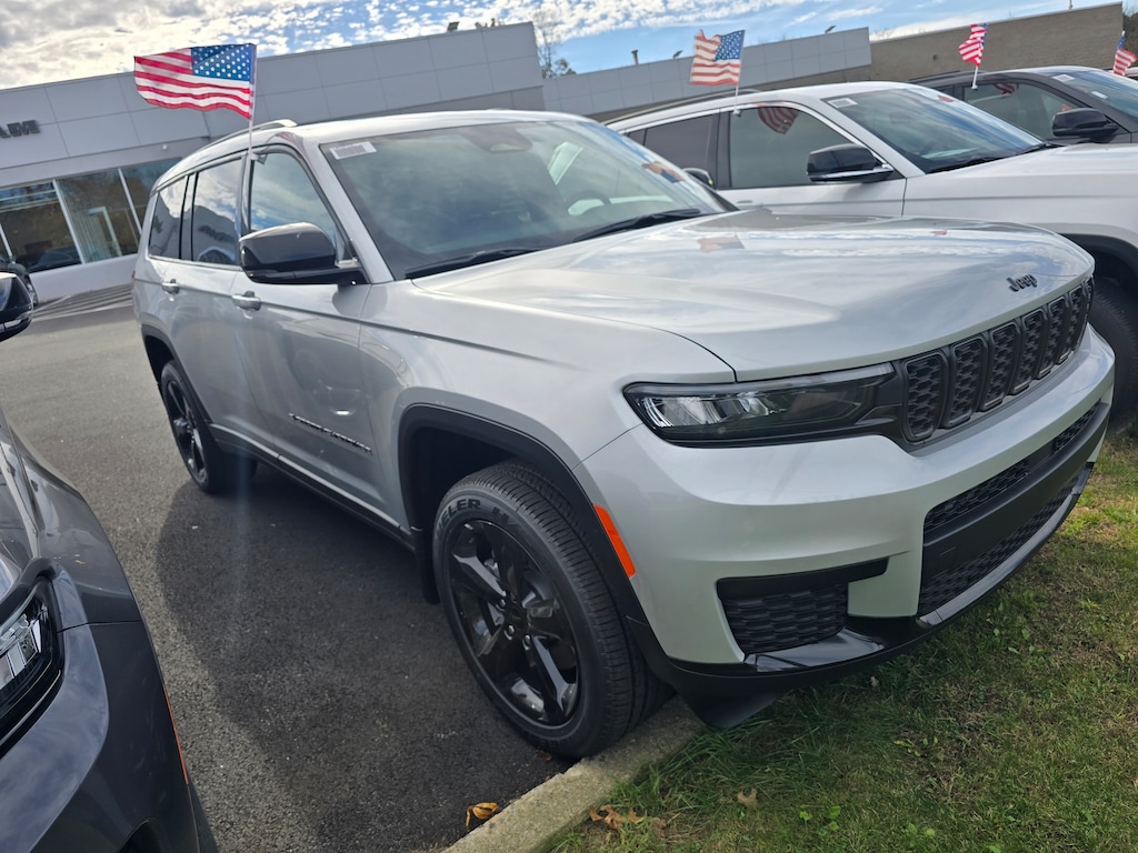 New 2025 Jeep Grand Cherokee L ALTITUDE X 4X4 Sport Utility