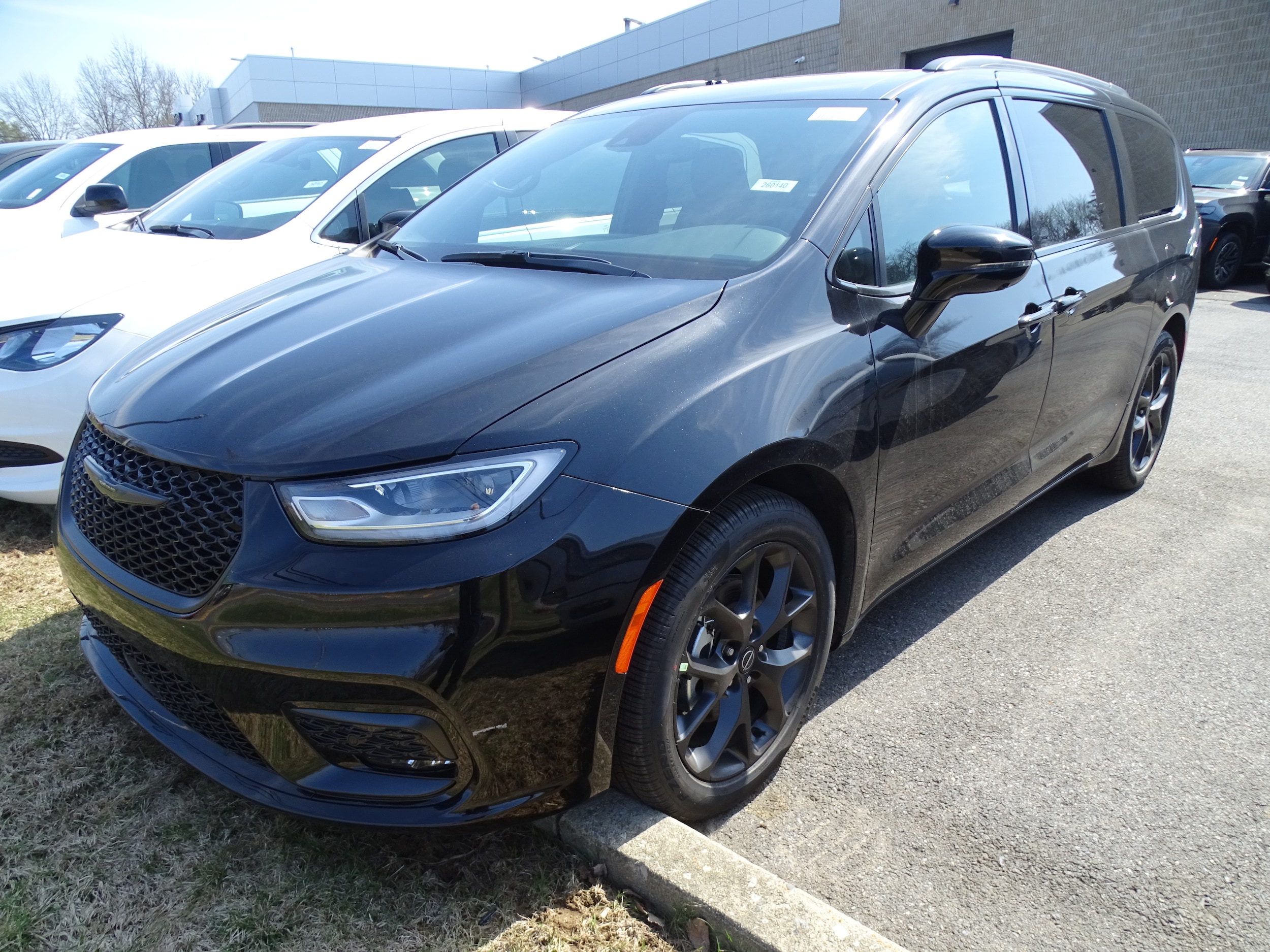 2026 Chrysler Pacifica Select