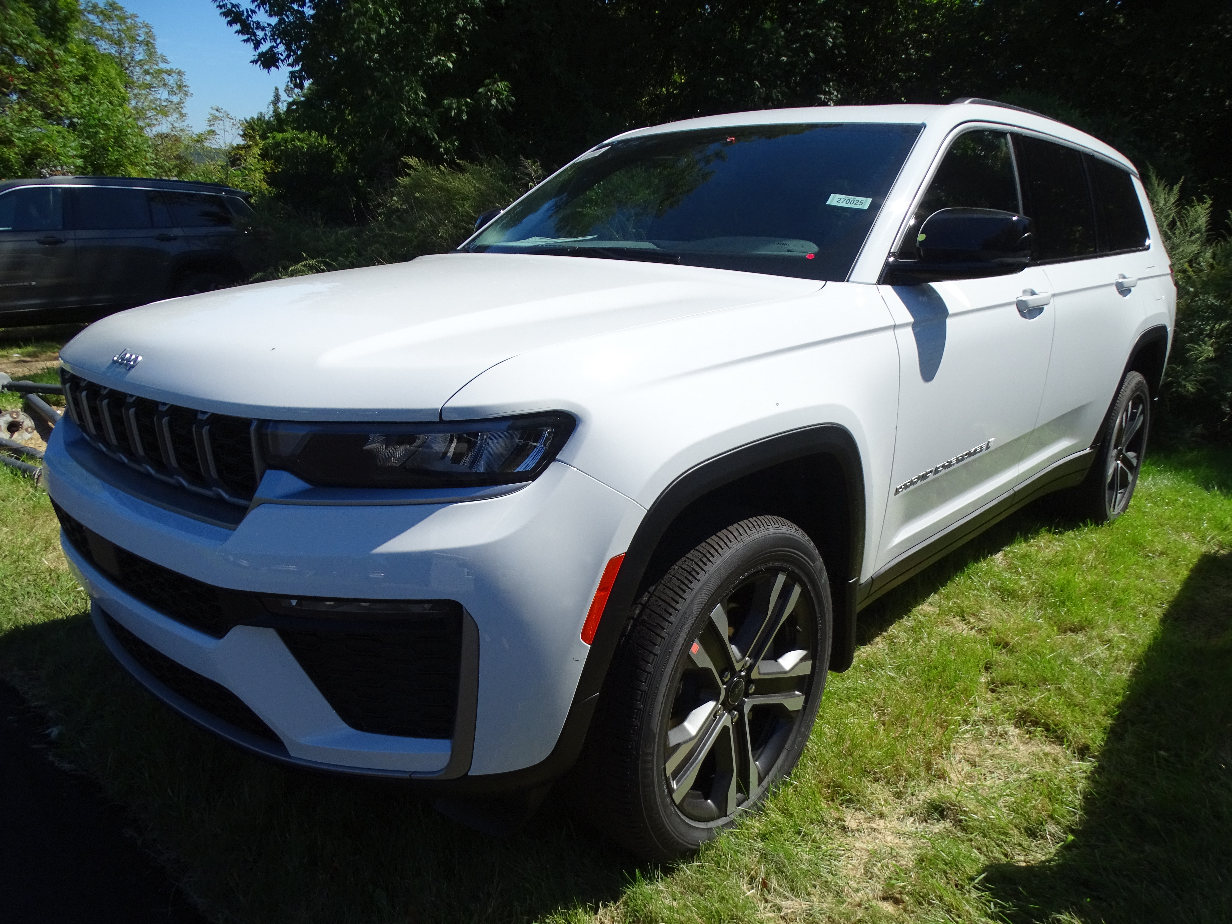 2027 Jeep Grand Cherokee L