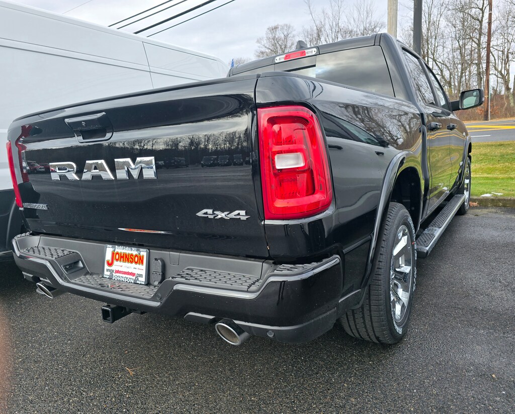 New 2026 Ram 1500 BIG HORN CREW CAB 4X4 5'7 BOX Pickup
