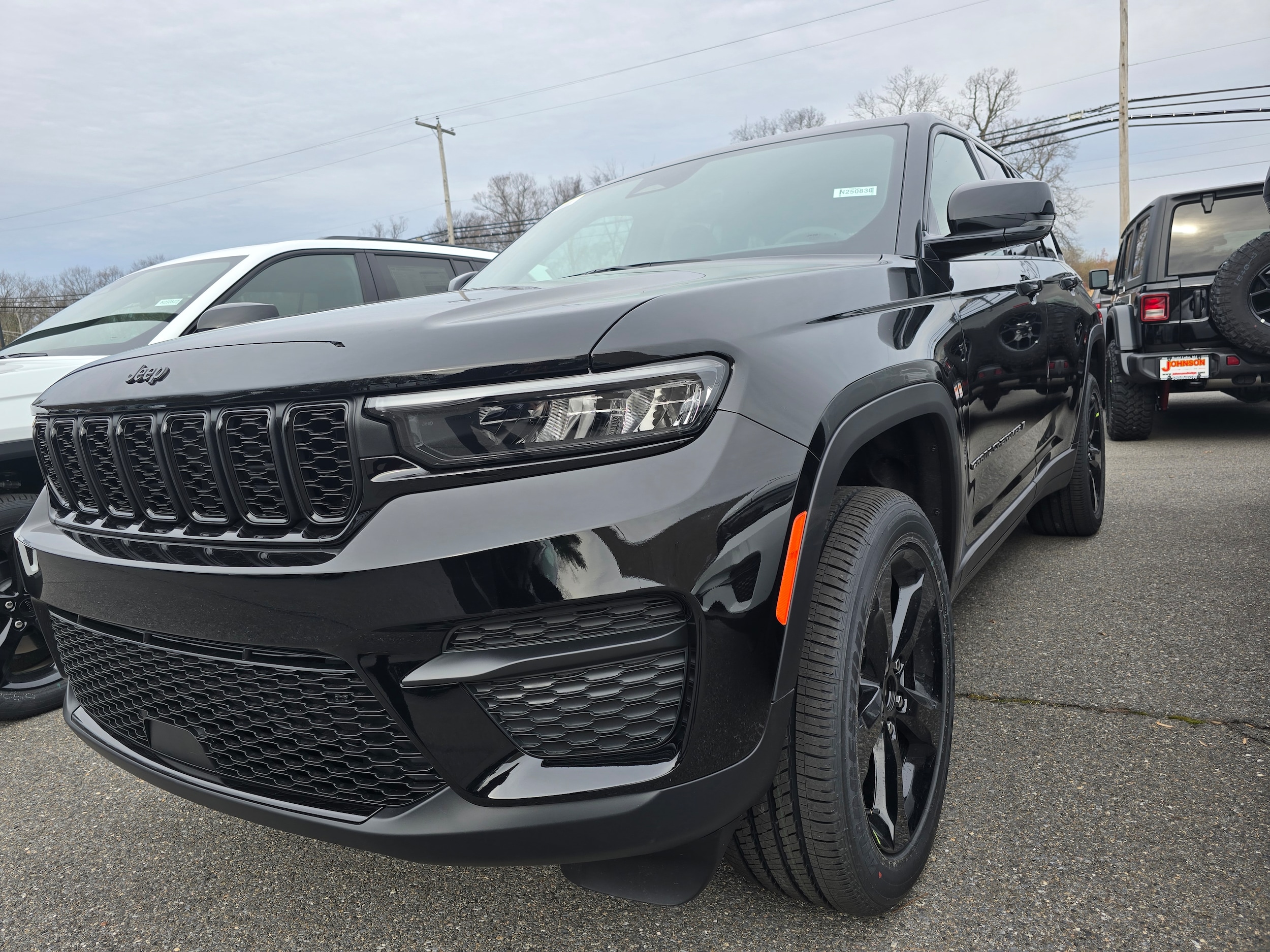 2025 Jeep Grand Cherokee Altitude's photo