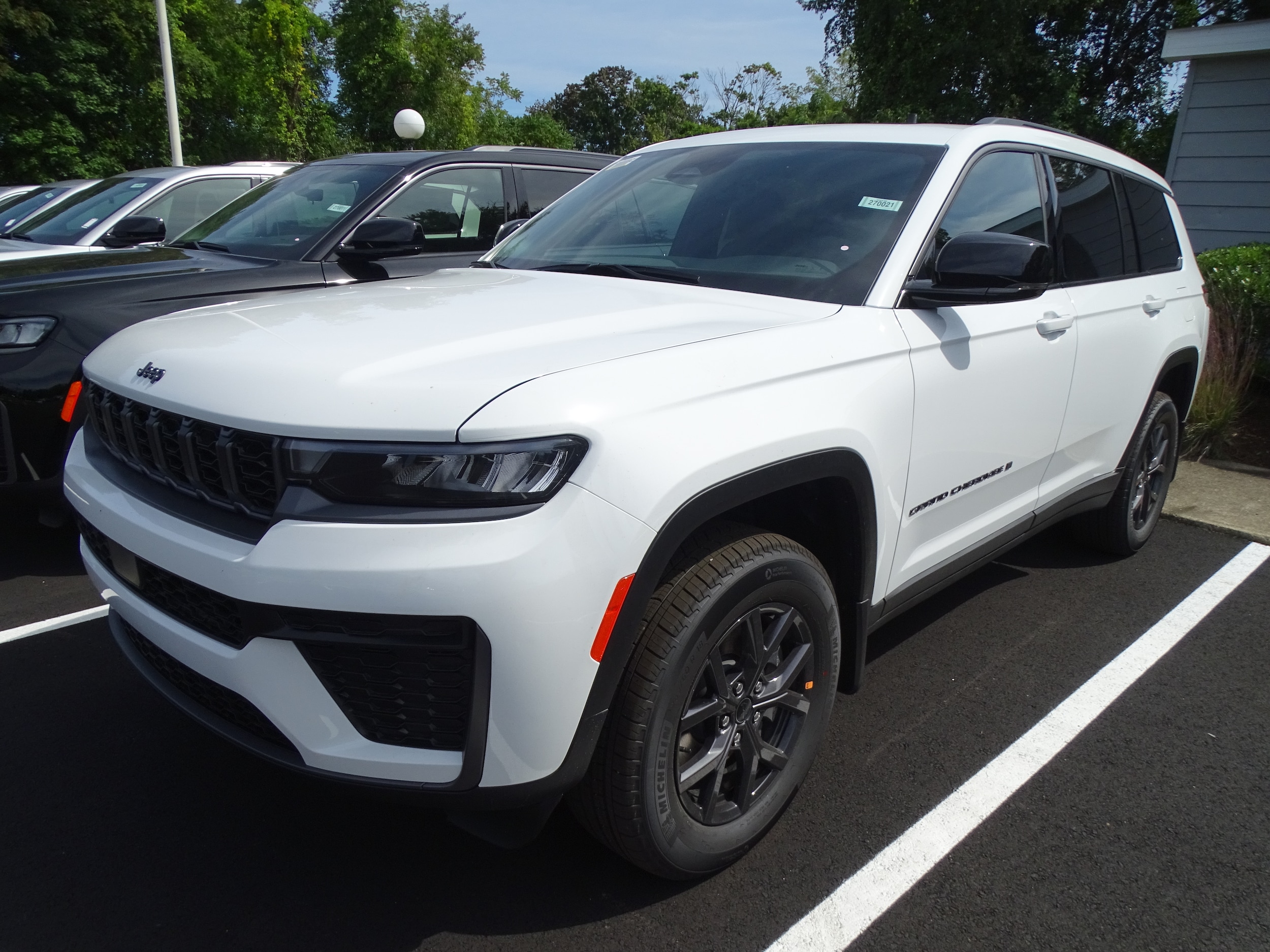 2027 Jeep Grand Cherokee L