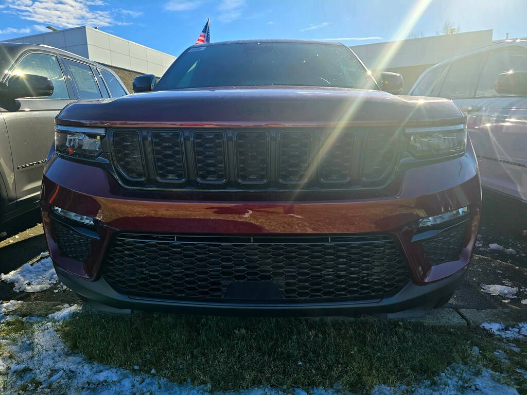 New 2025 Jeep Grand Cherokee LIMITED 4X4 Sport Utility