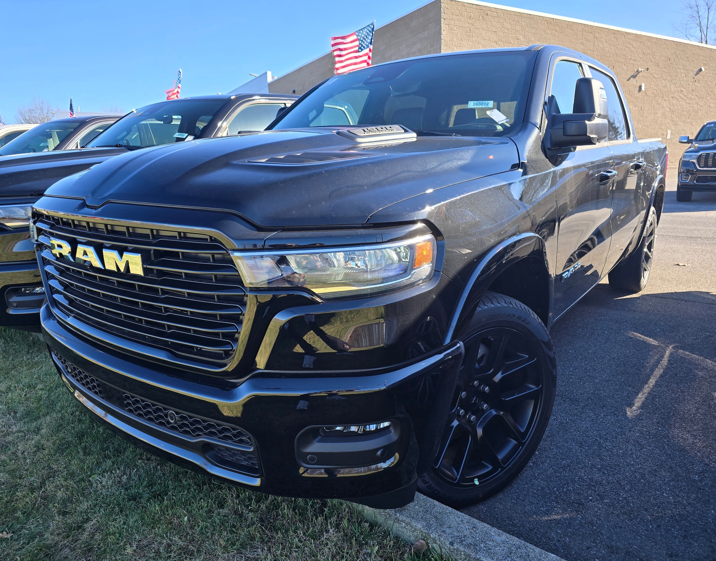 2026 RAM Ram 1500 Pickup Laramie's photo