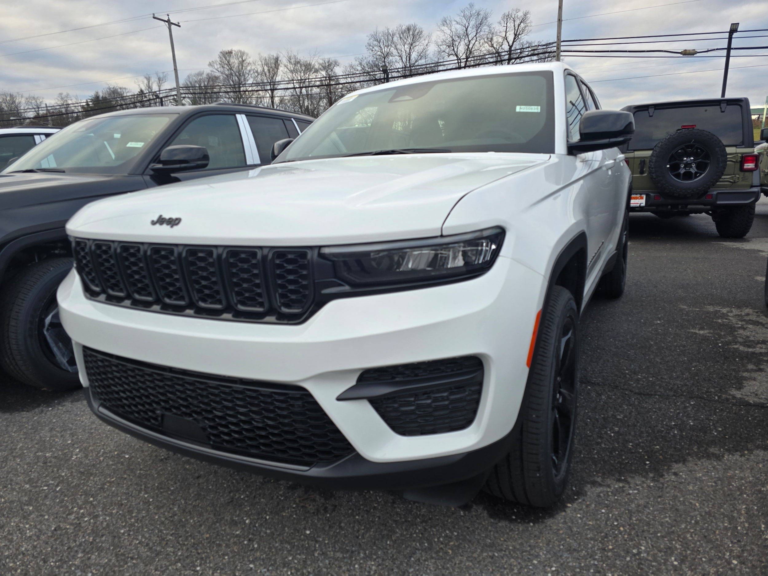 2025 Jeep Grand Cherokee Altitude's photo