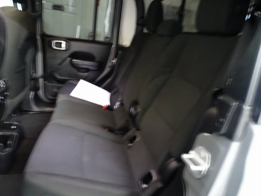 Used 2021 Jeep Gladiator Sport Truck