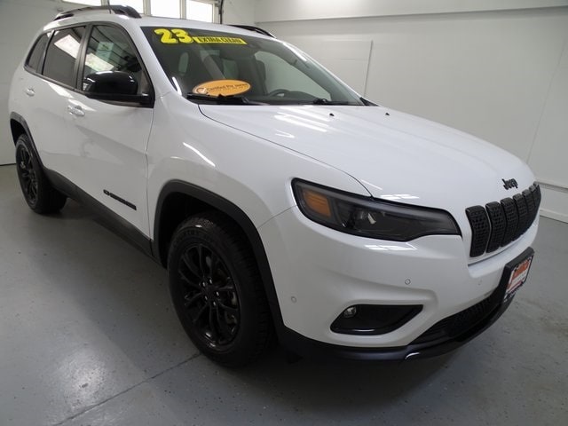 2023 Jeep Cherokee Altitude Lux