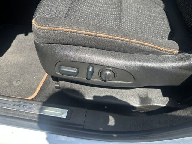 2023 GMC Acadia AT4 - Photo 18