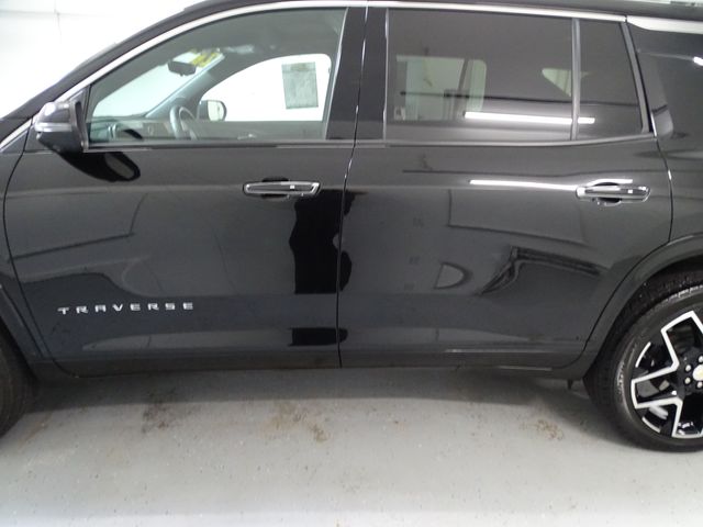2026 Chevrolet Traverse High Country - Photo 17