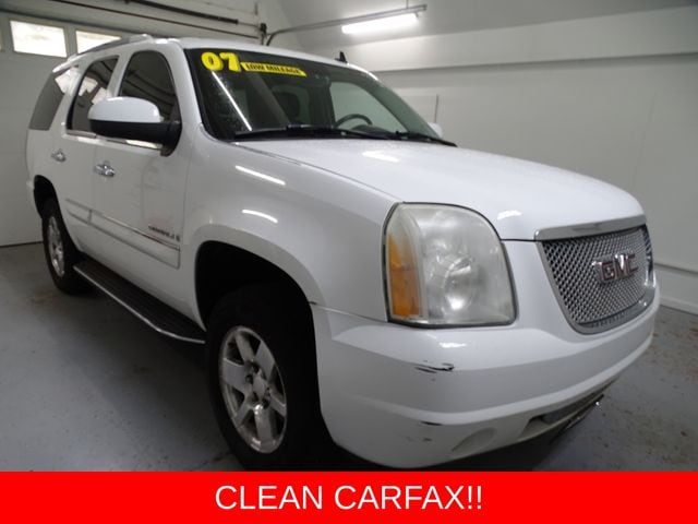 2007 GMC Yukon Denali's photo